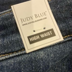Brand new Jeans, never worn. Size 9. Tags still on.